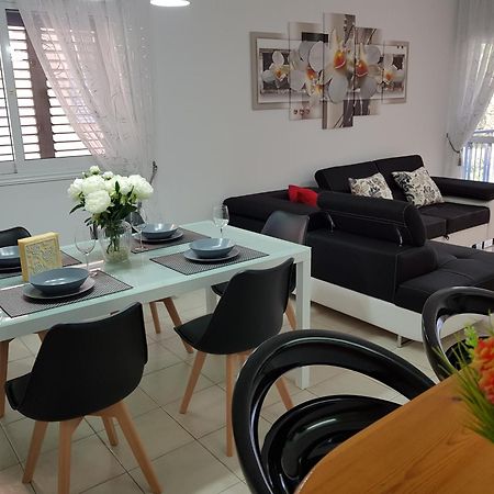 Paradise Gardens IV 2 Bd Amazing Apartment Paphos Exterior foto